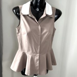 Double collar sleeveless blouse. Size (S)